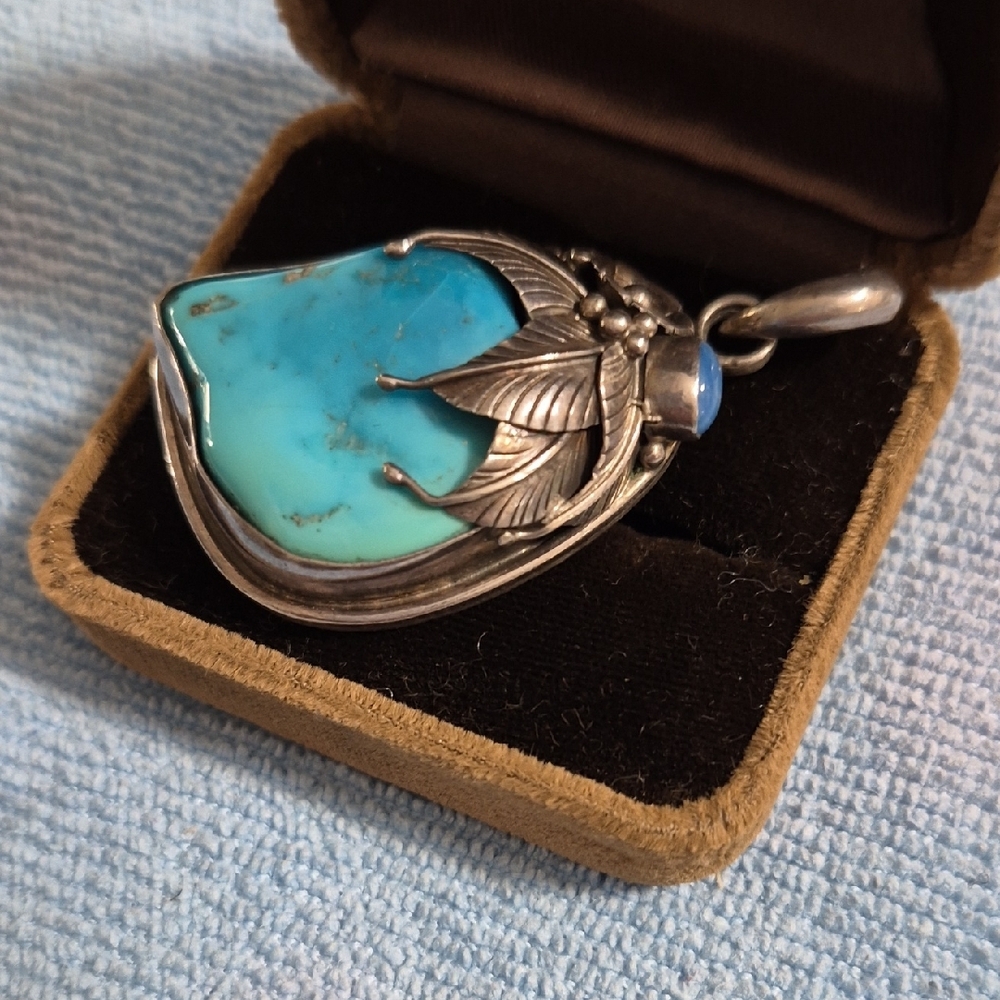 Turquoise Silver Pendant - Picture 8 of 16